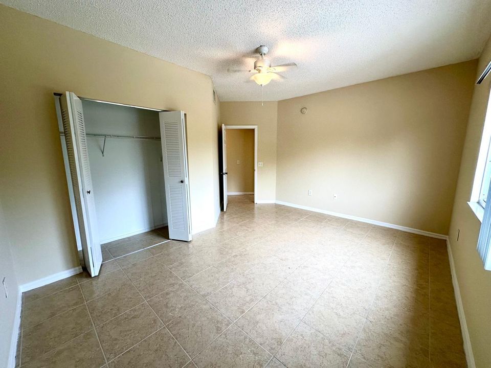 For Rent: $2,150 (2 beds, 2 baths, 1024 Square Feet)