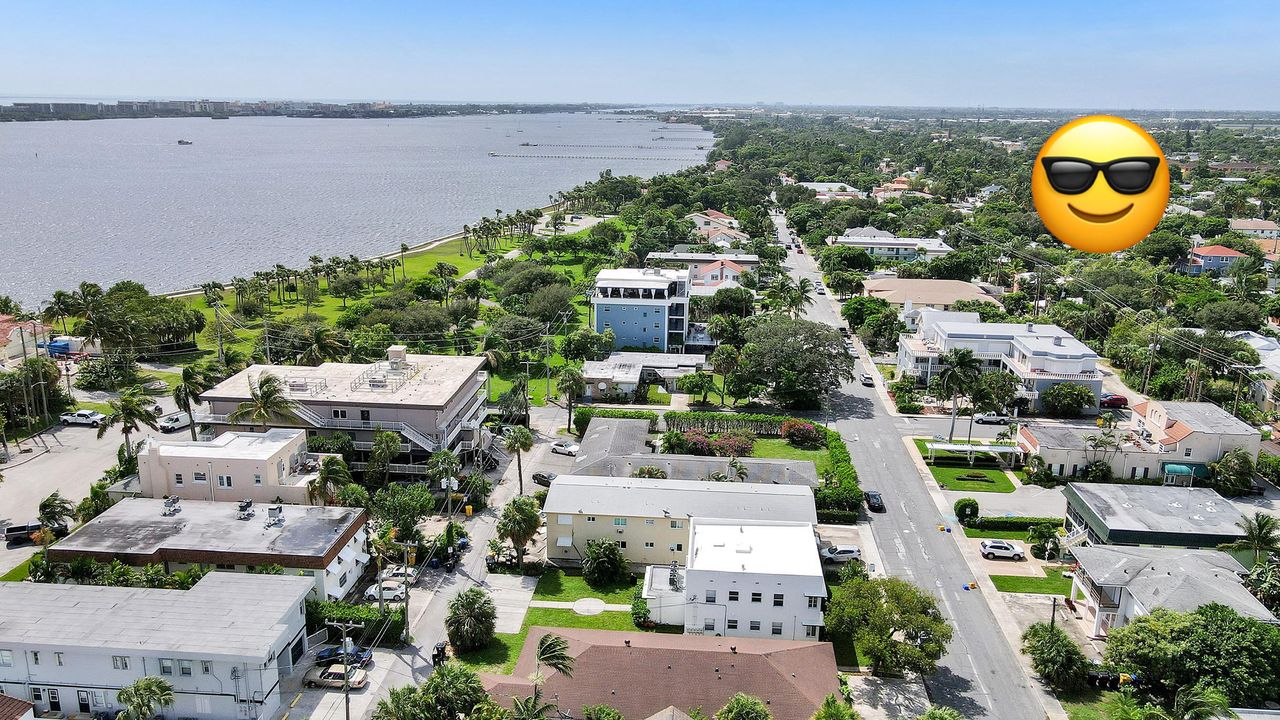 For Sale: $645,000 (3 beds, 2 baths, 1904 Square Feet)