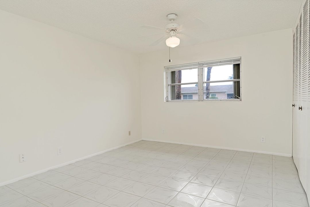 For Sale: $148,411 (1 beds, 1 baths, 662 Square Feet)