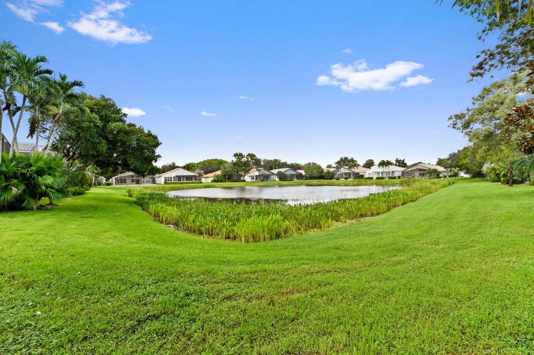 For Sale: $549,000 (3 beds, 2 baths, 1897 Square Feet)