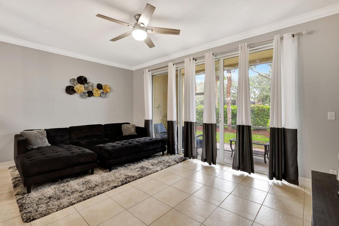 For Sale: $445,000 (3 beds, 2 baths, 1570 Square Feet)