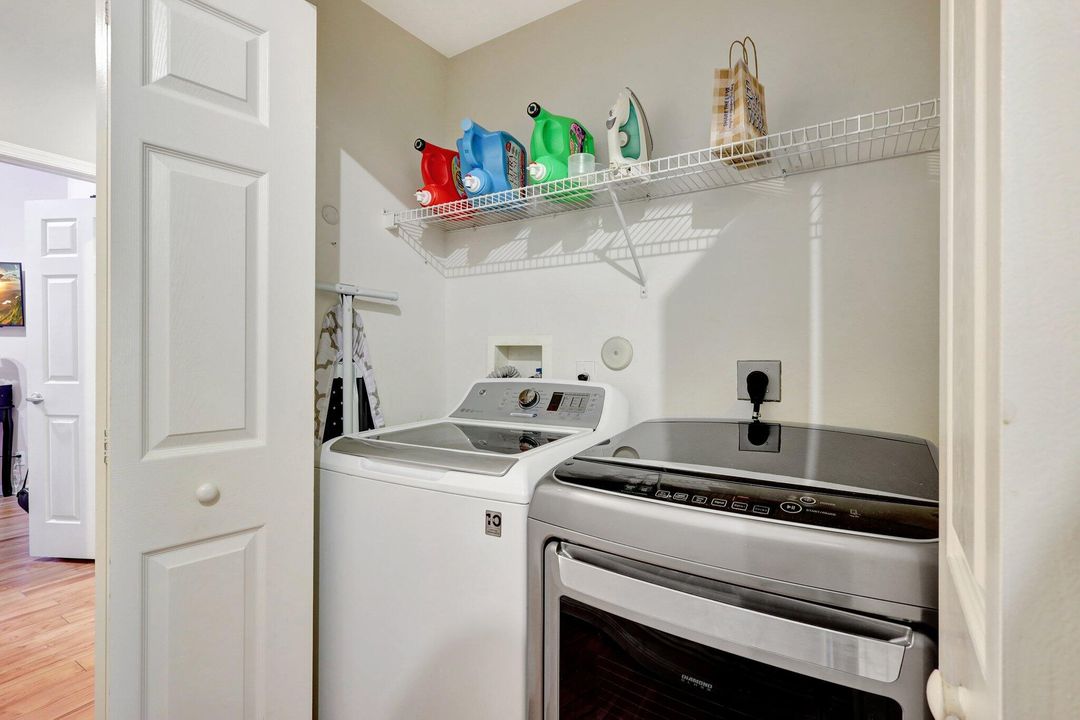 For Sale: $445,000 (3 beds, 2 baths, 1570 Square Feet)