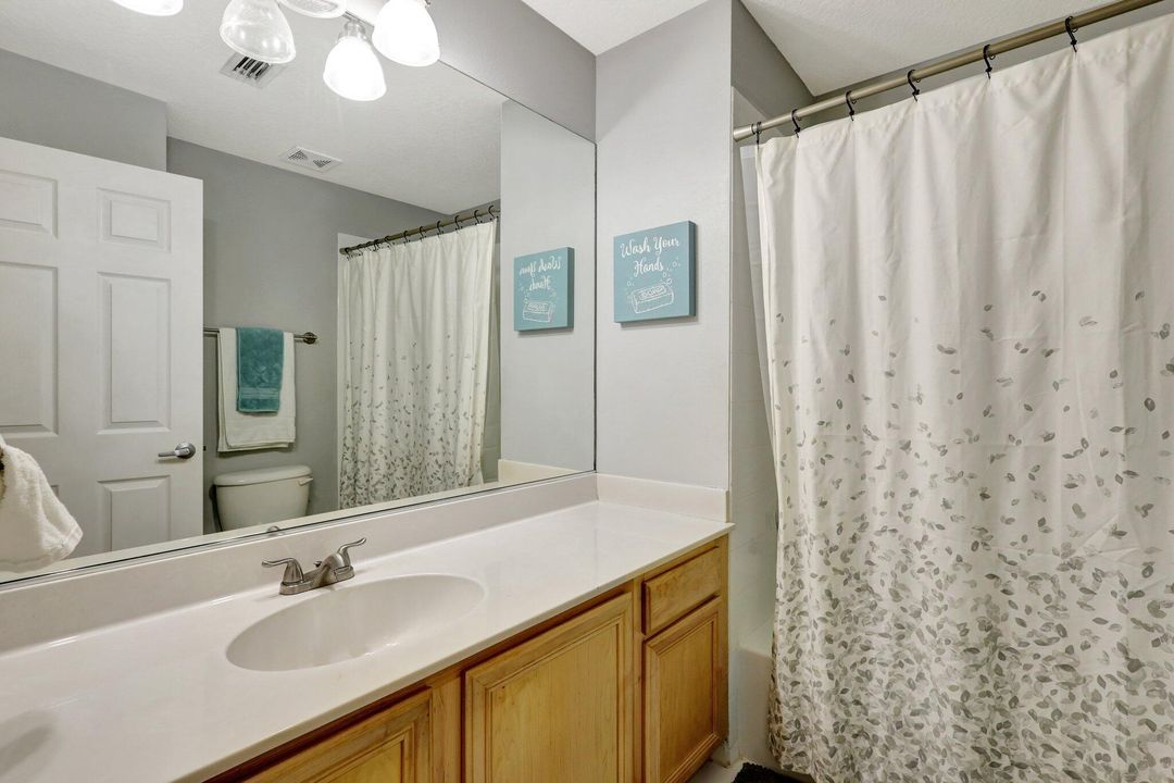 For Sale: $445,000 (3 beds, 2 baths, 1570 Square Feet)