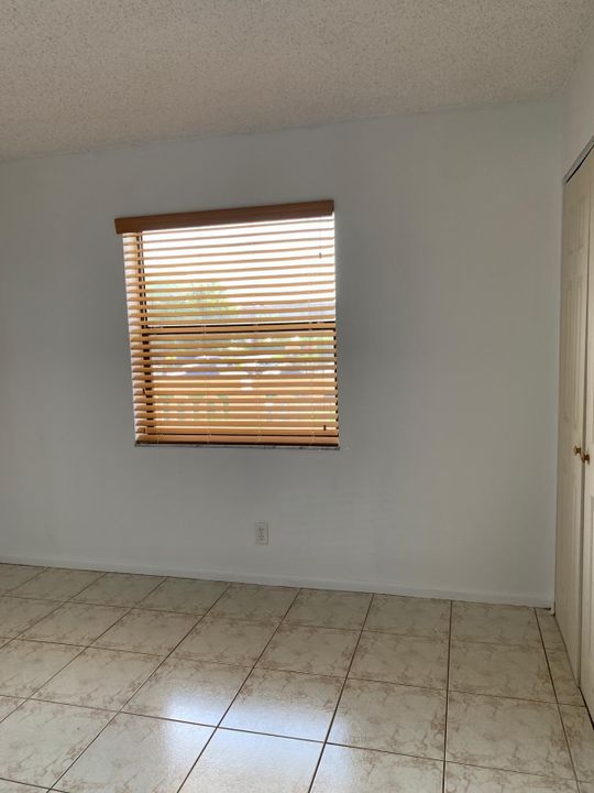 For Rent: $2,300 (2 beds, 2 baths, 918 Square Feet)