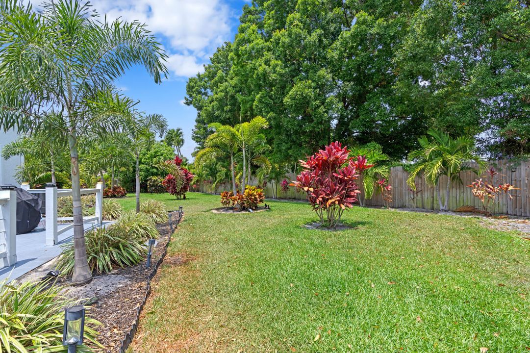 For Sale: $899,000 (4 beds, 2 baths, 2471 Square Feet)