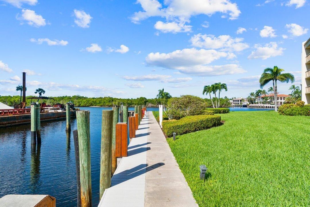 For Sale: $1,500,000 (3 beds, 2 baths, 1899 Square Feet)