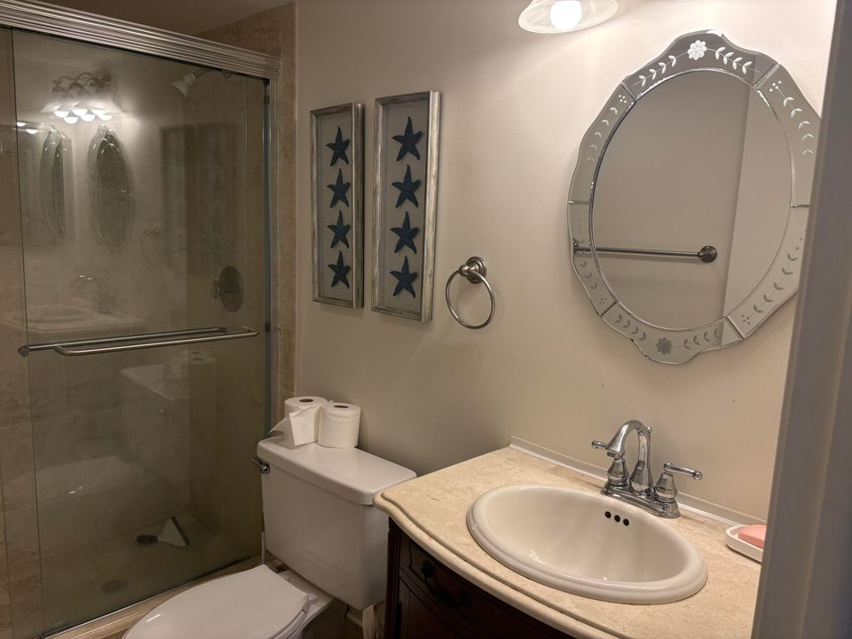 For Sale: $225,000 (2 beds, 2 baths, 1050 Square Feet)