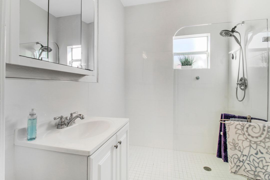 For Sale: $424,900 (3 beds, 2 baths, 1155 Square Feet)