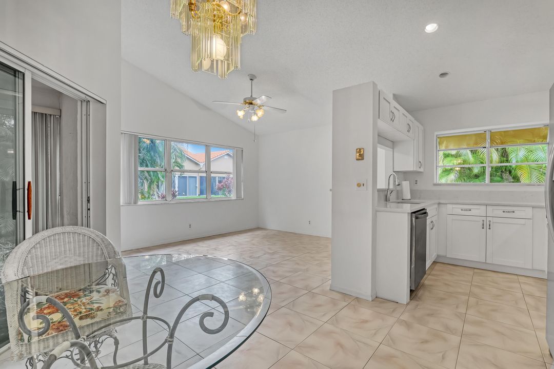 For Sale: $359,450 (2 beds, 2 baths, 1555 Square Feet)