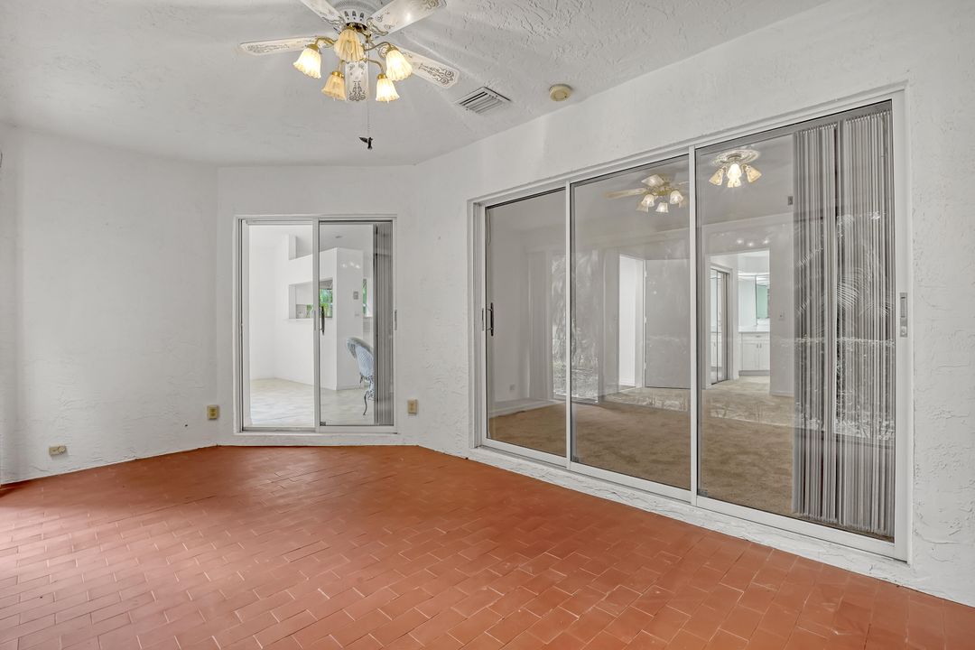 For Sale: $359,450 (2 beds, 2 baths, 1555 Square Feet)