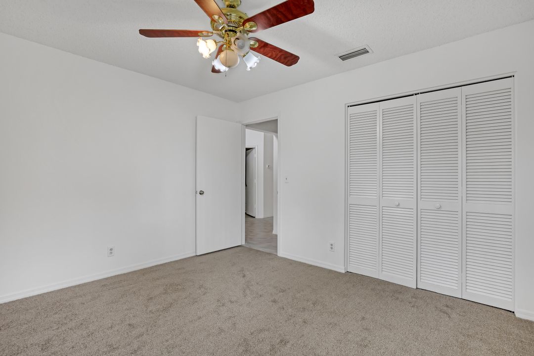 For Sale: $359,450 (2 beds, 2 baths, 1555 Square Feet)