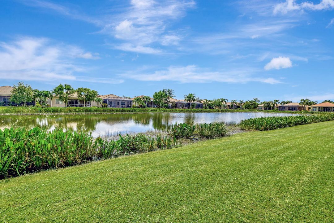 For Sale: $1,050,000 (3 beds, 2 baths, 2258 Square Feet)