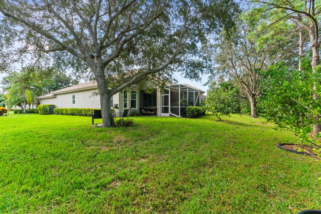 For Sale: $549,900 (3 beds, 2 baths, 1907 Square Feet)