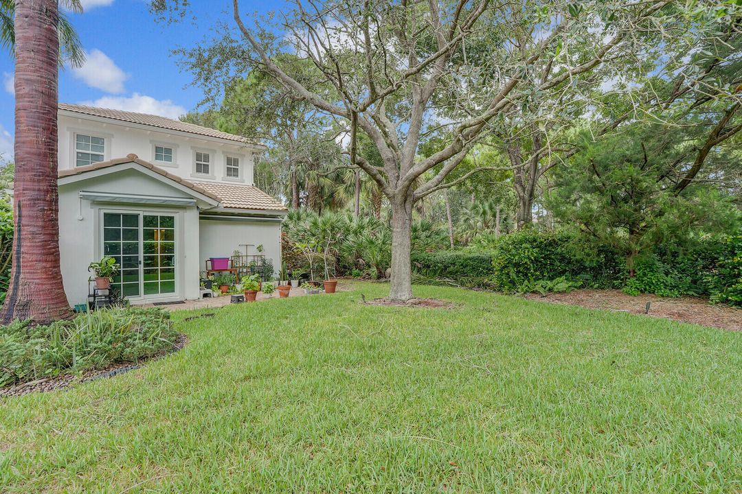 For Sale: $750,000 (3 beds, 2 baths, 2027 Square Feet)