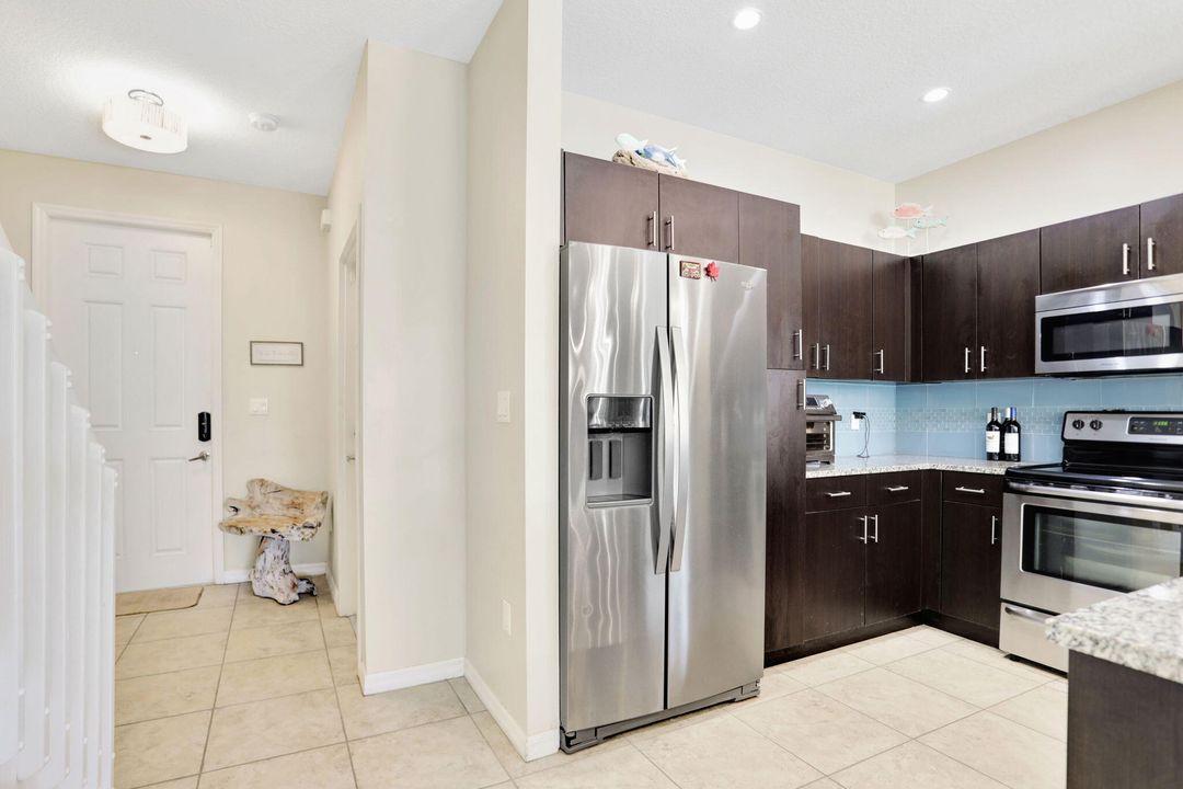 For Sale: $624,900 (3 beds, 2 baths, 1553 Square Feet)