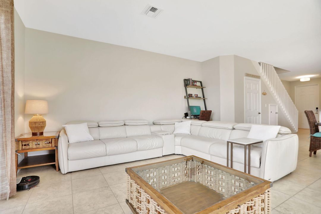 For Sale: $624,900 (3 beds, 2 baths, 1553 Square Feet)