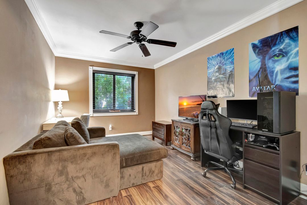 For Sale: $365,000 (2 beds, 2 baths, 1160 Square Feet)