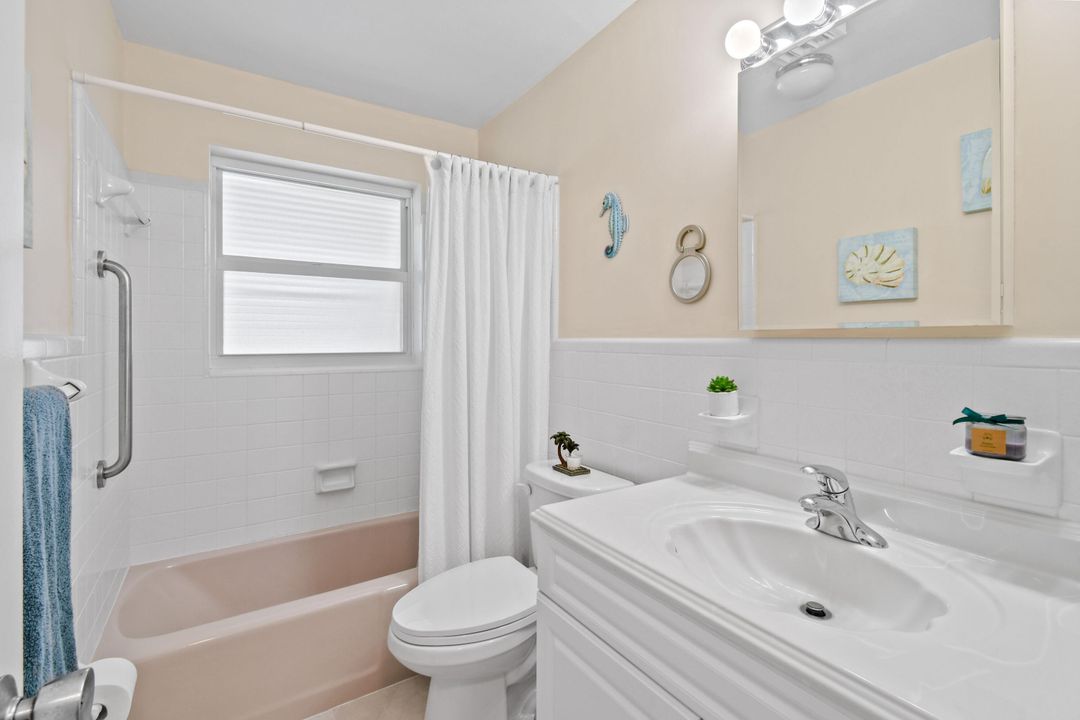 For Sale: $329,900 (2 beds, 2 baths, 1428 Square Feet)