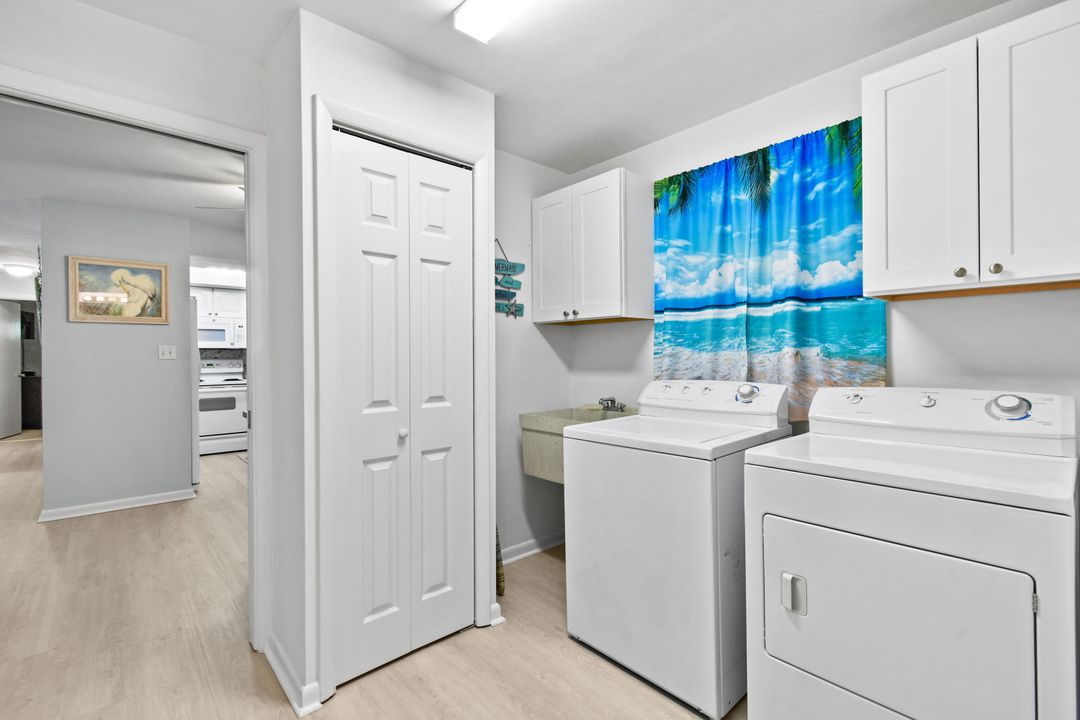 For Sale: $329,900 (2 beds, 2 baths, 1428 Square Feet)