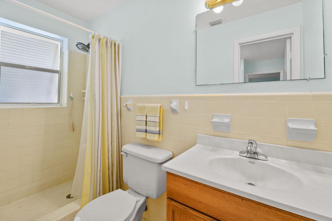 For Sale: $329,900 (2 beds, 2 baths, 1428 Square Feet)