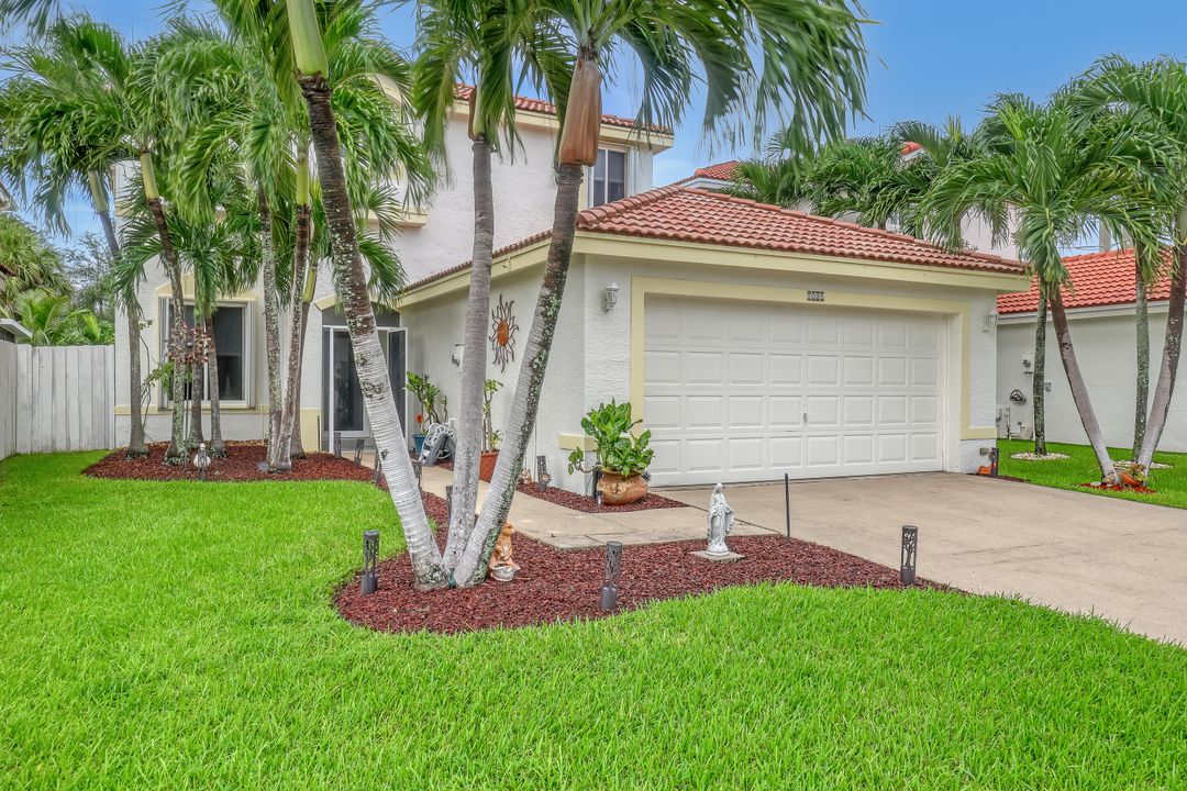 For Sale: $699,000 (3 beds, 2 baths, 1881 Square Feet)