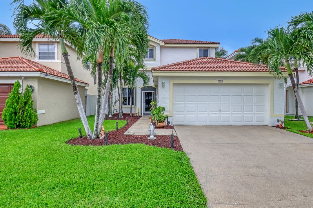 For Sale: $699,000 (3 beds, 2 baths, 1881 Square Feet)