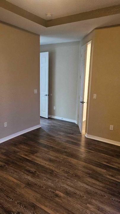 For Rent: $2,400 (3 beds, 2 baths, 1705 Square Feet)