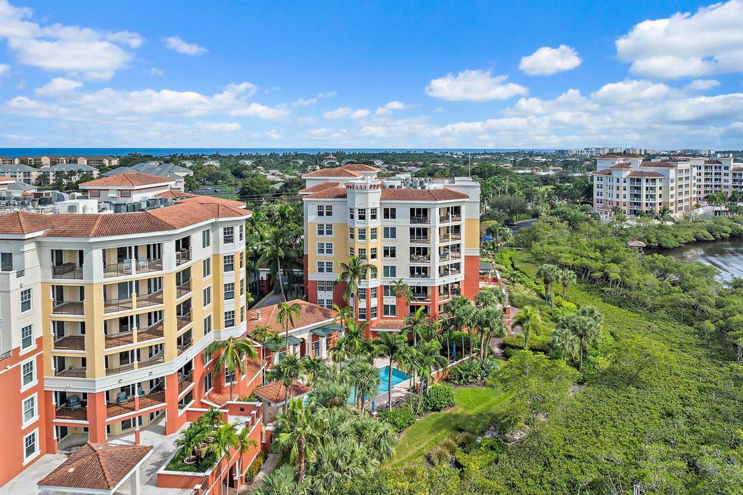 For Sale: $3,200,000 (3 beds, 3 baths, 2820 Square Feet)