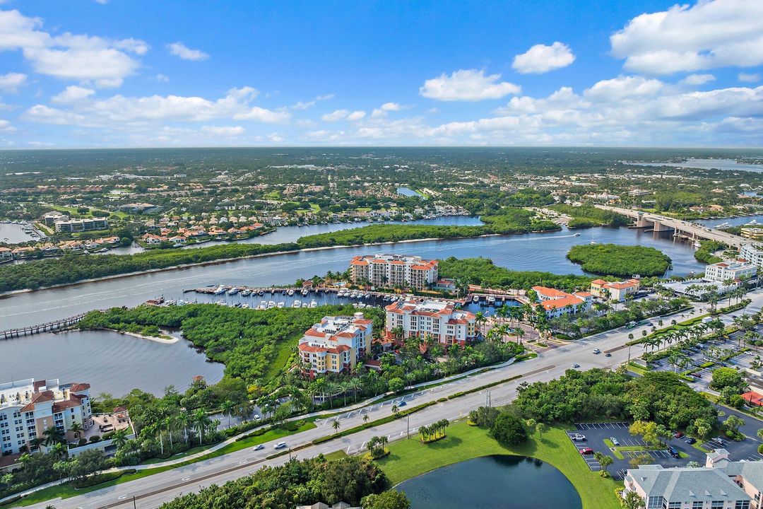 For Sale: $3,200,000 (3 beds, 3 baths, 2820 Square Feet)