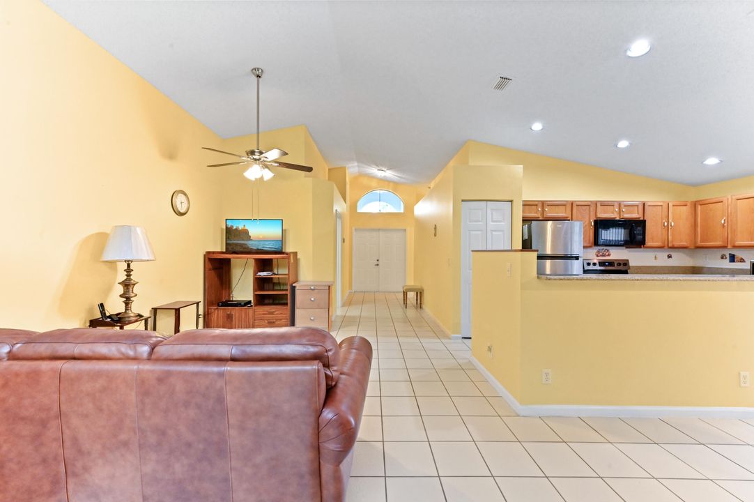 For Sale: $499,990 (3 beds, 2 baths, 1412 Square Feet)