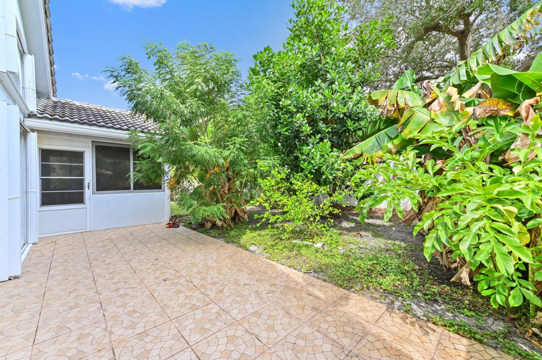 For Sale: $499,990 (3 beds, 2 baths, 1412 Square Feet)