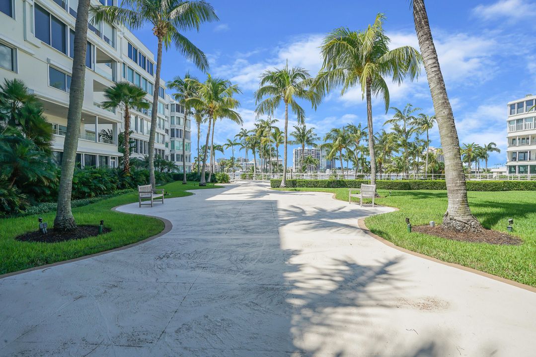 For Sale: $2,795,000 (2 beds, 2 baths, 1226 Square Feet)