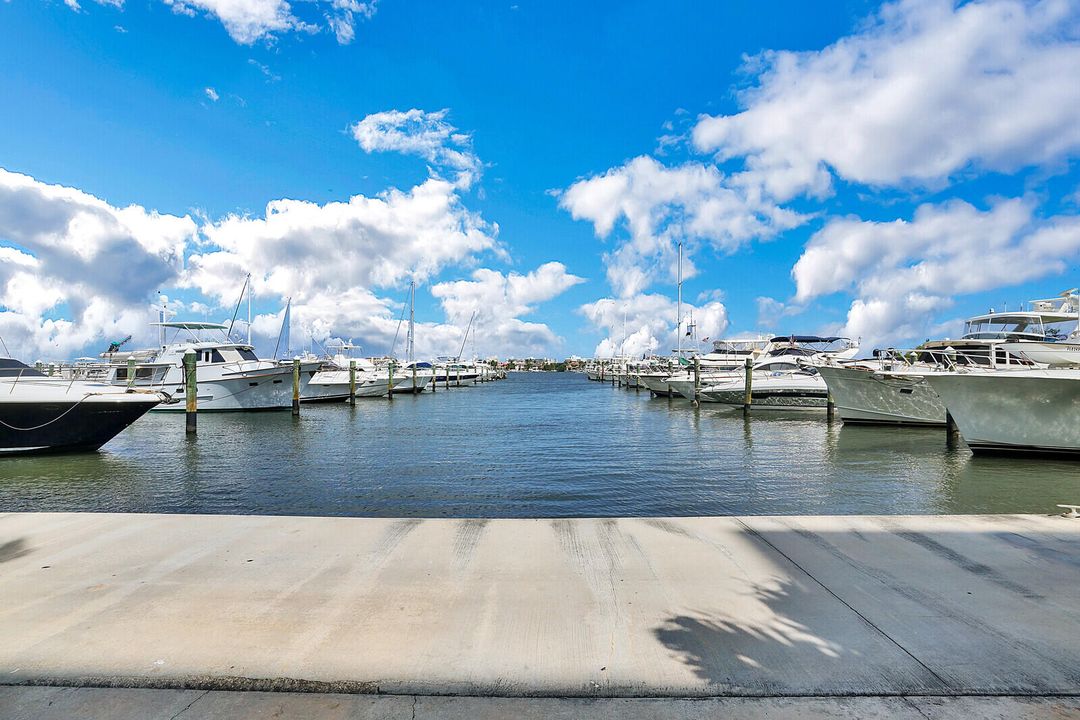 For Sale: $420,000 (3 beds, 2 baths, 1515 Square Feet)