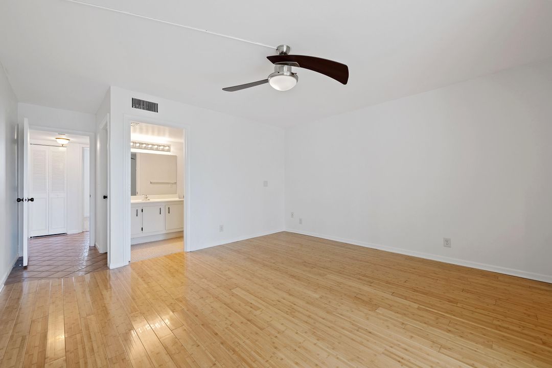 For Sale: $125,000 (2 beds, 2 baths, 1305 Square Feet)