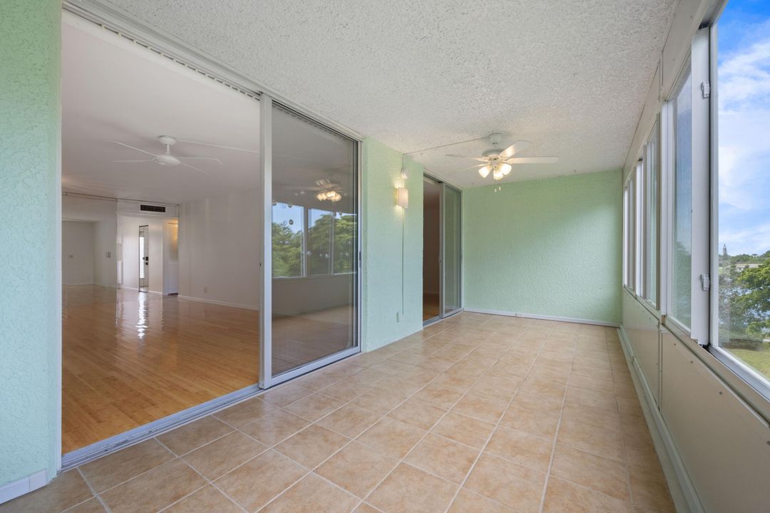 For Sale: $125,000 (2 beds, 2 baths, 1305 Square Feet)