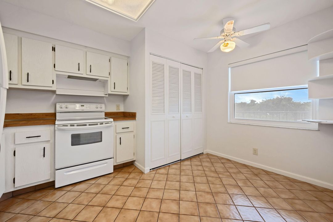 For Sale: $125,000 (2 beds, 2 baths, 1305 Square Feet)