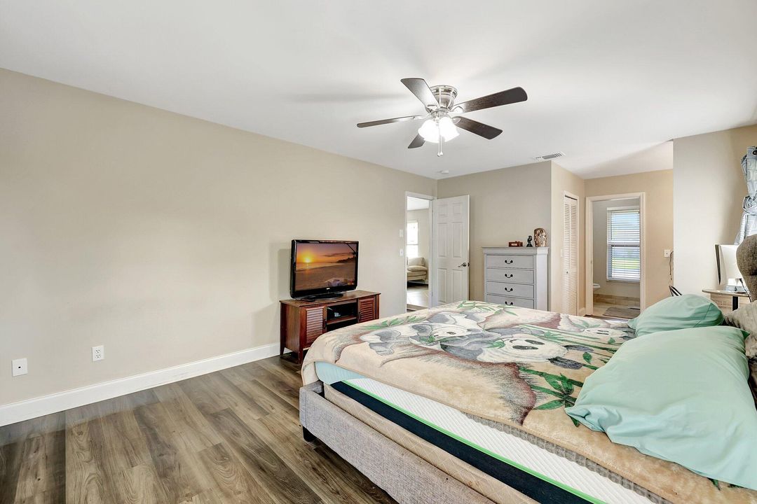 For Sale: $399,000 (3 beds, 2 baths, 1870 Square Feet)