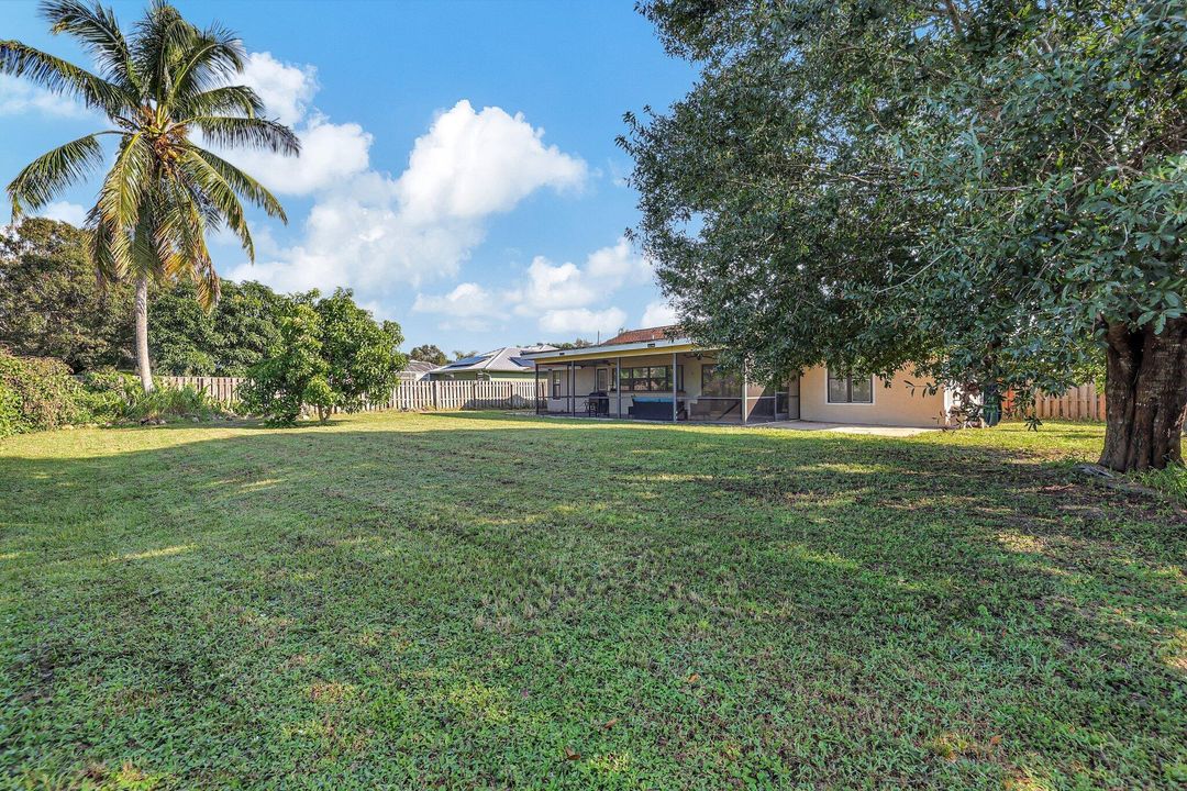 For Sale: $399,000 (3 beds, 2 baths, 1870 Square Feet)