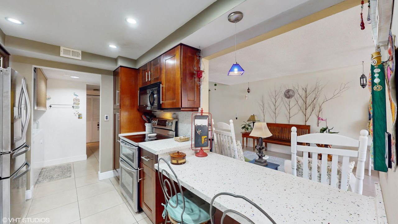 For Sale: $485,000 (3 beds, 3 baths, 1686 Square Feet)