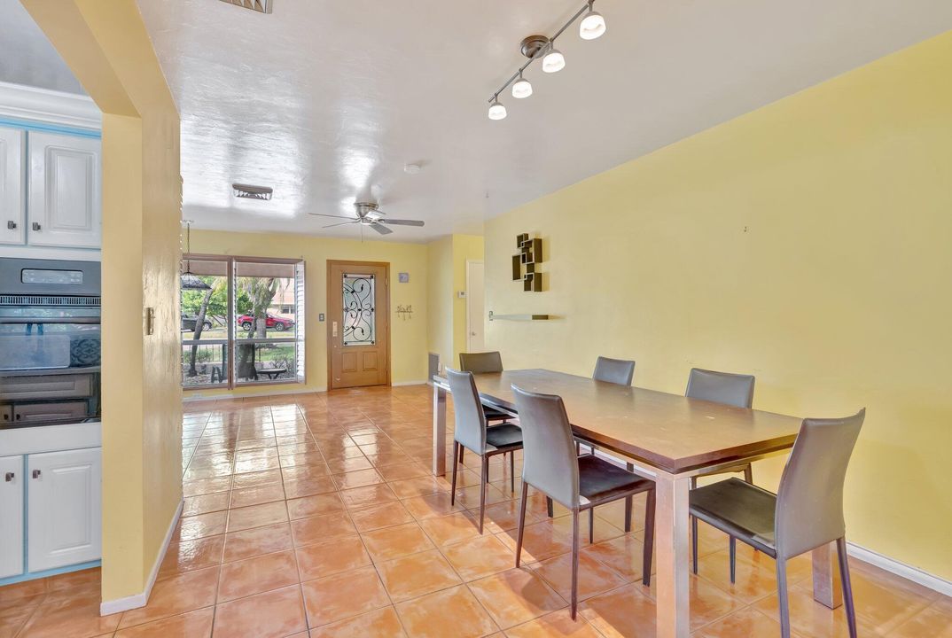 For Sale: $759,000 (3 beds, 2 baths, 1246 Square Feet)