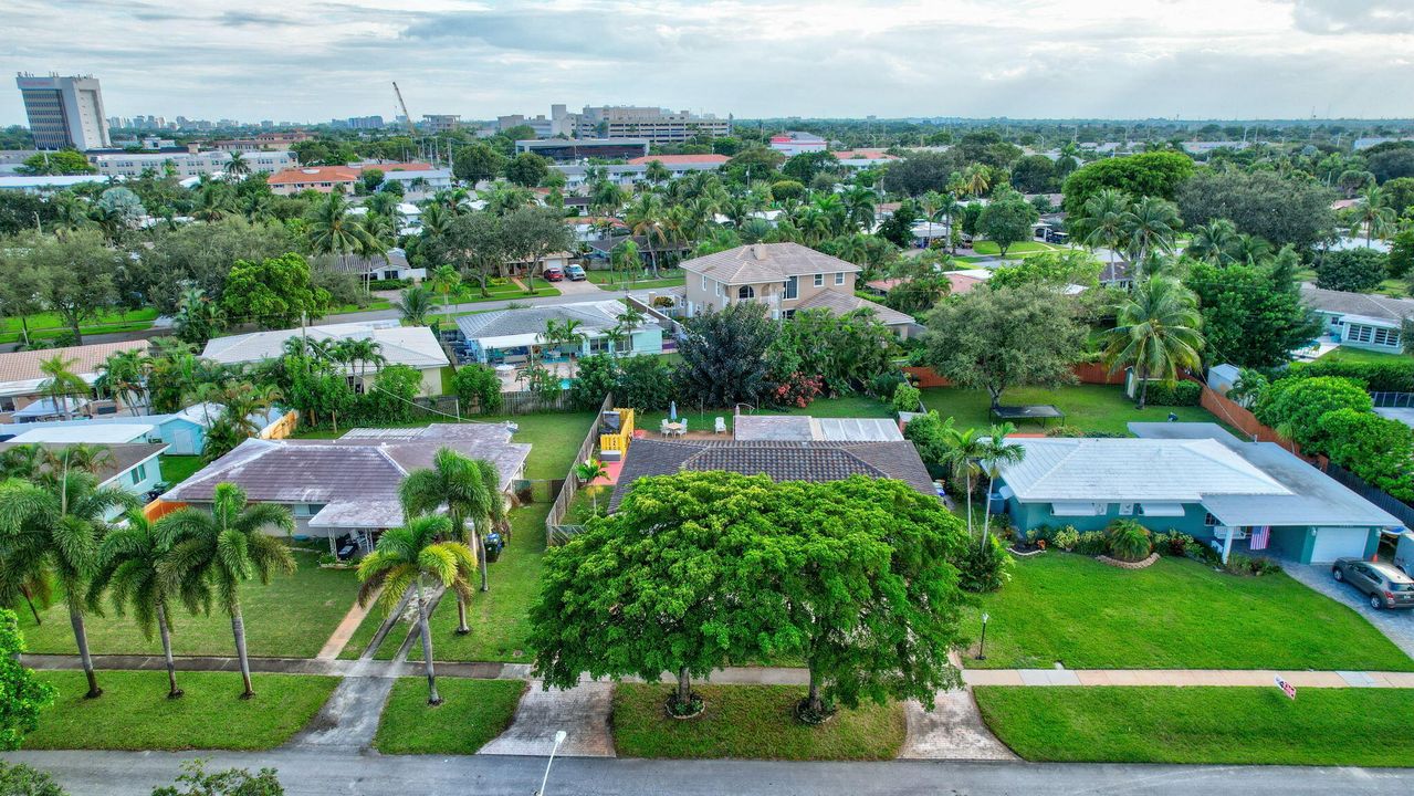 For Sale: $759,000 (3 beds, 2 baths, 1246 Square Feet)