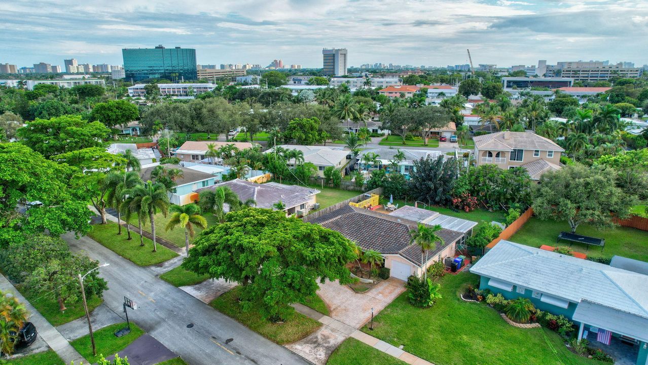 For Sale: $759,000 (3 beds, 2 baths, 1246 Square Feet)