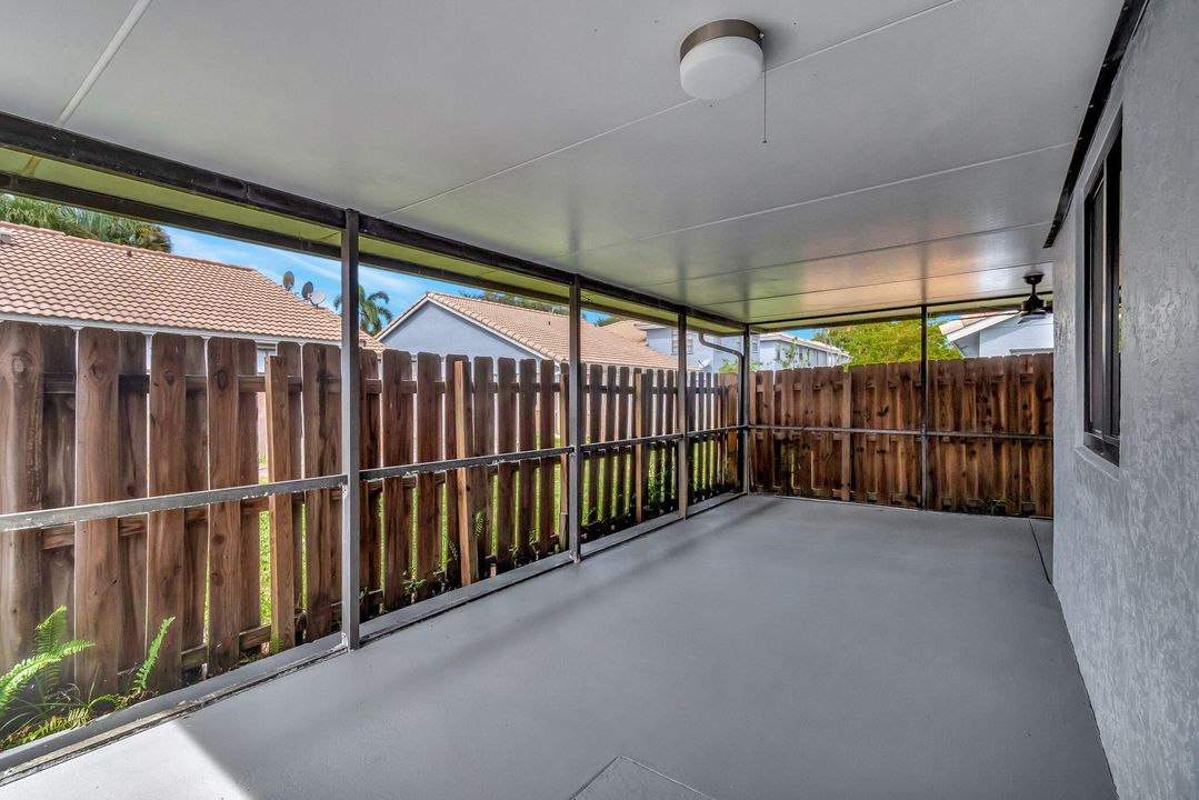 For Sale: $449,000 (3 beds, 2 baths, 1221 Square Feet)