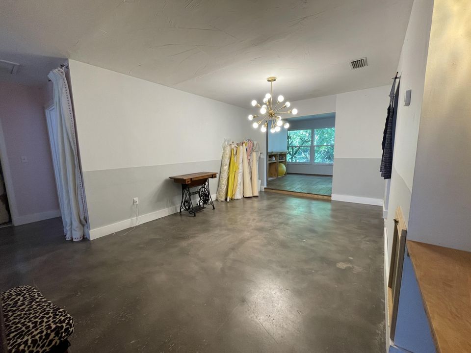 For Rent: $2,800 (3 beds, 2 baths, 1333 Square Feet)