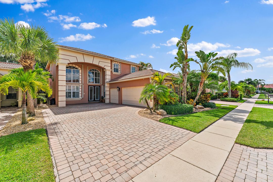 For Sale: $1,300,000 (5 beds, 3 baths, 3029 Square Feet)