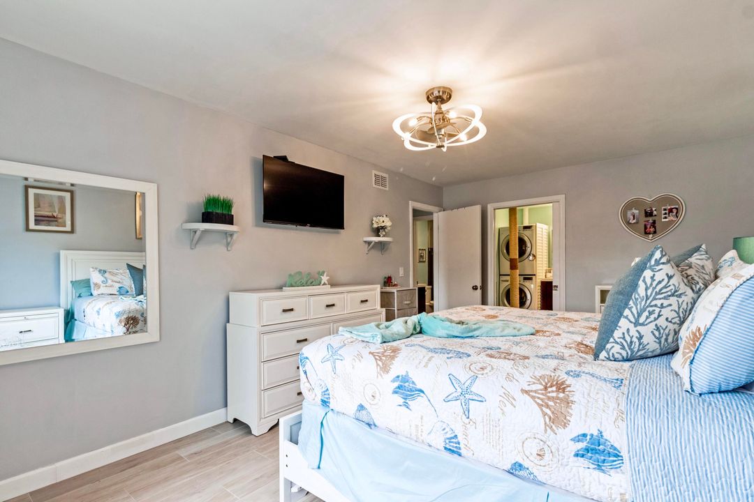 For Sale: $443,000 (2 beds, 2 baths, 1260 Square Feet)