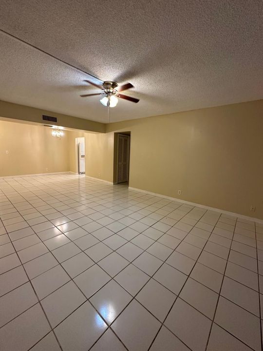 For Rent: $2,600 (3 beds, 2 baths, 1286 Square Feet)