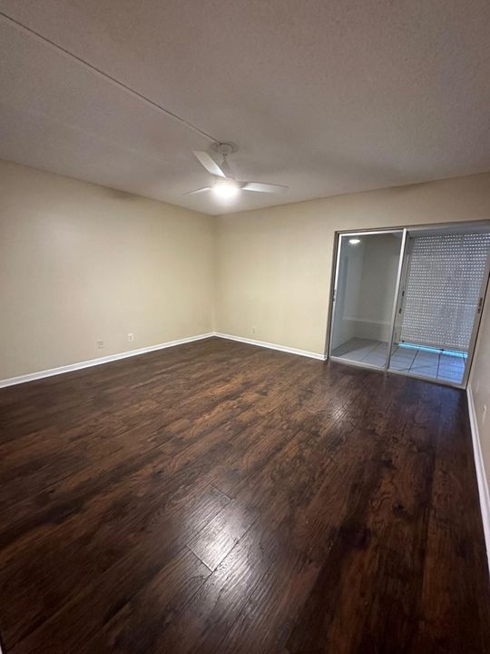 For Rent: $2,600 (3 beds, 2 baths, 1286 Square Feet)