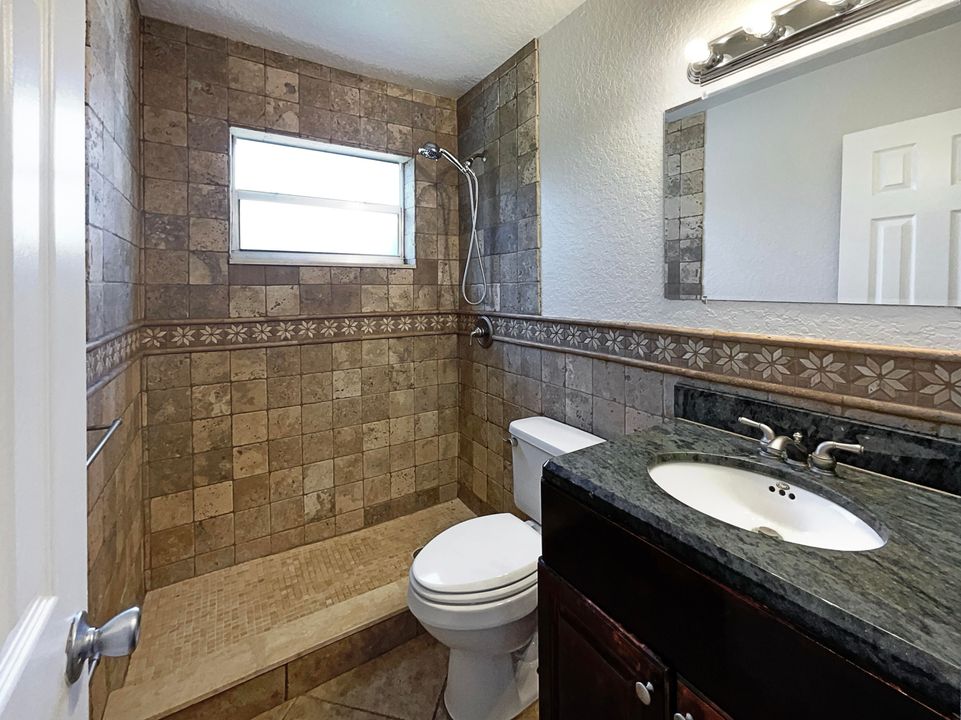 For Sale: $470,000 (3 beds, 1 baths, 1075 Square Feet)