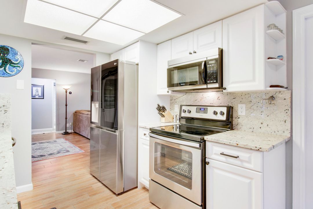 For Sale: $649,000 (2 beds, 2 baths, 1719 Square Feet)